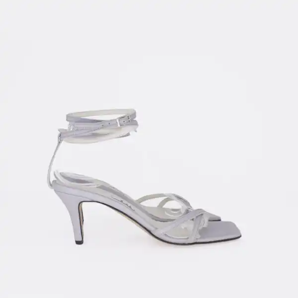 Sandals 810