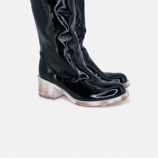 681d Crni lak 02 - Lilu shoes